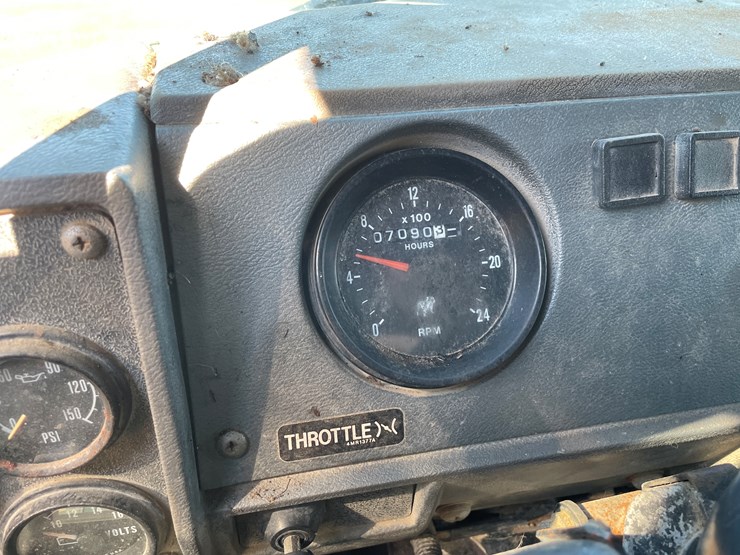 1993-mack-dm690s-image-37