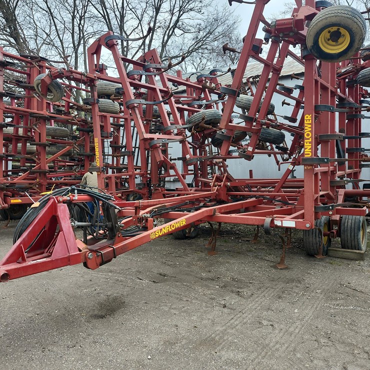 Tag #172, 54' Sunflower field cultivator