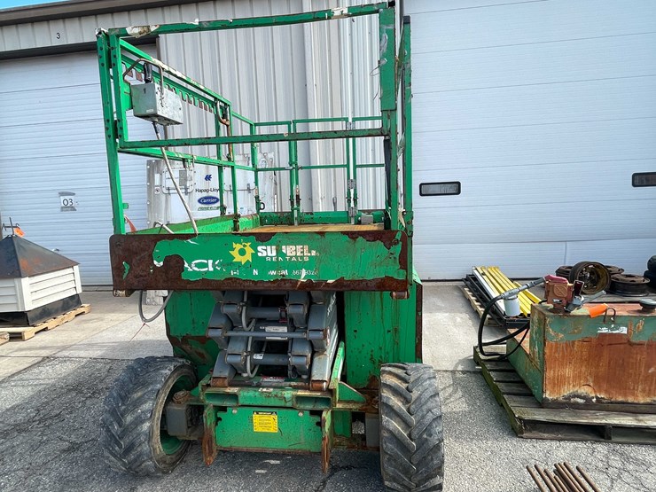 skyjack-sj6826rt-image-2