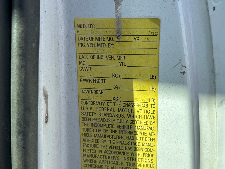 2005-gmc-3500-image-58