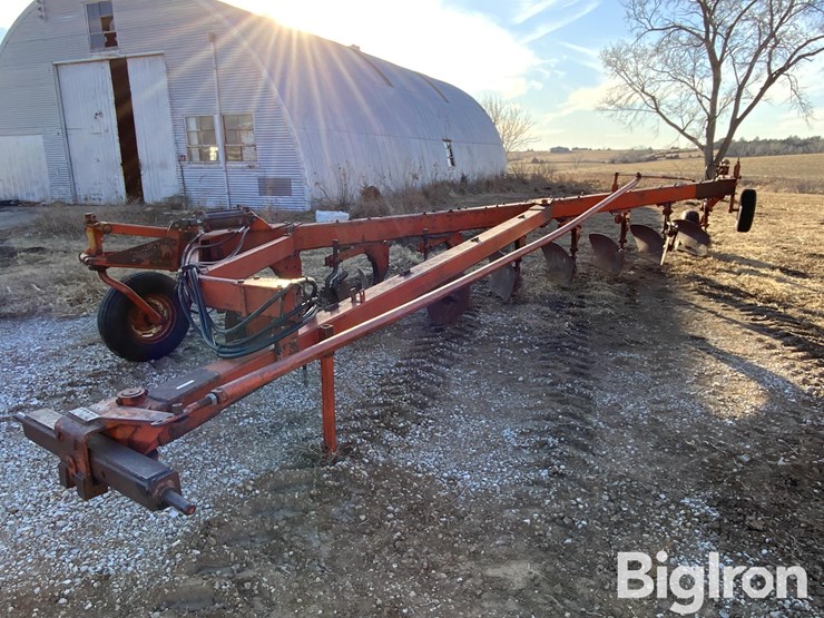 case-8-bottom-plow-image-1