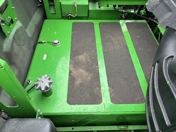 2014-john-deere-s660-image-79