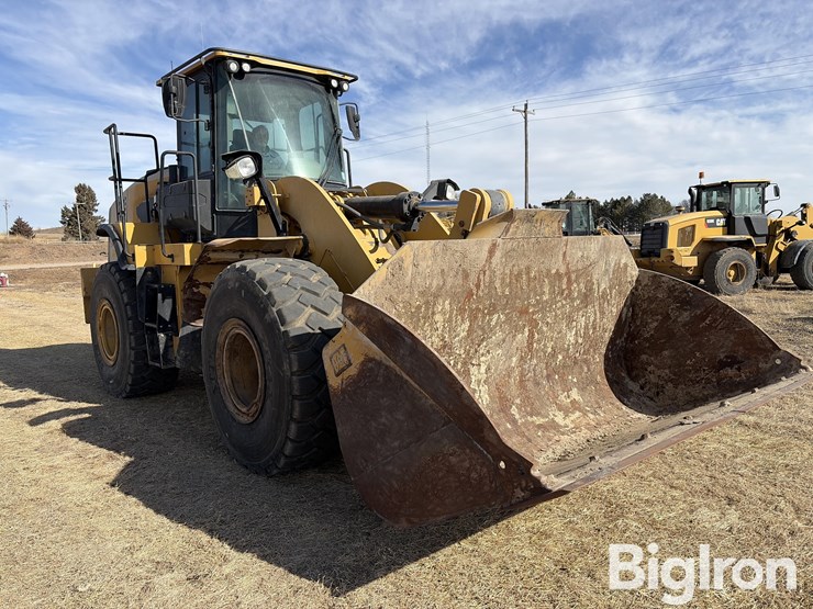 2014-caterpillar-950m-image-3