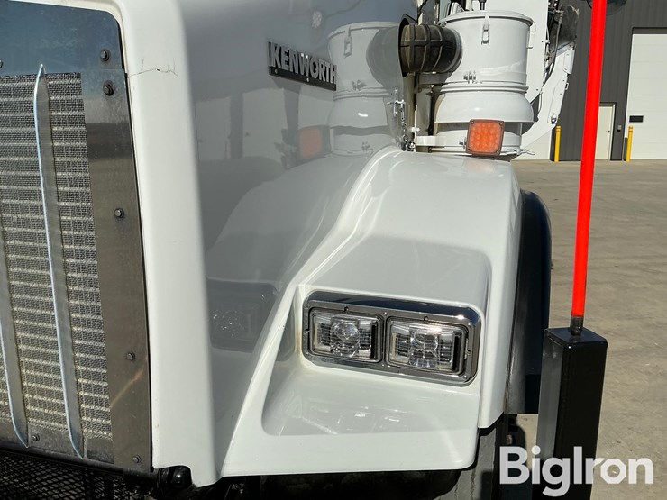 2020-kenworth-t800-image-10