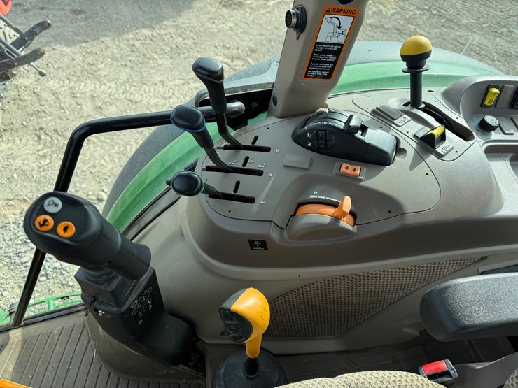 2024-john-deere-5130m-image-24