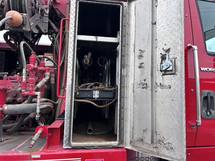 #1690-•-2013-international-7500-6x4-hydro-excavation-truck-image-50