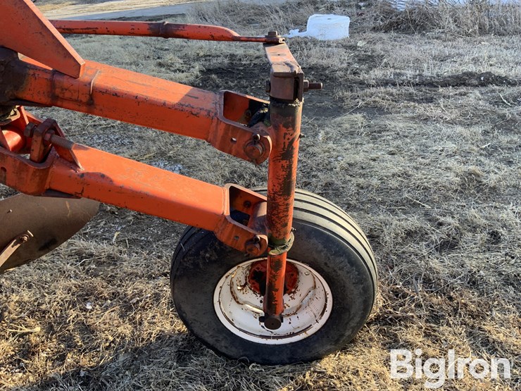 case-8-bottom-plow-image-9