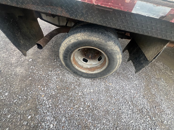 ford-f350-xlt-image-24