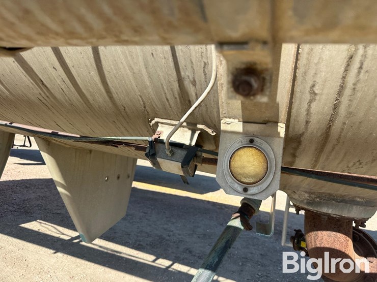 1977-trailmaster-tanker-image-19