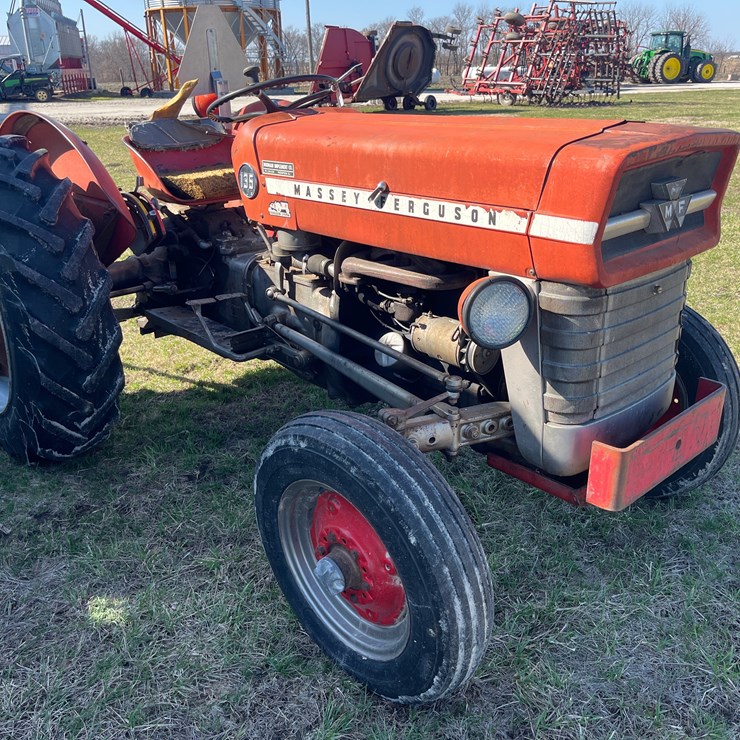 MASSEY-FERGUSON 135