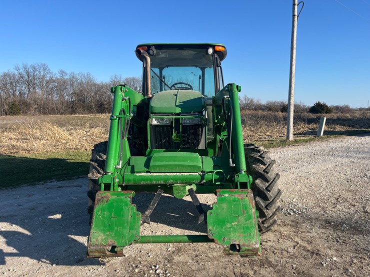 2015-john-deere-5100e-image-7