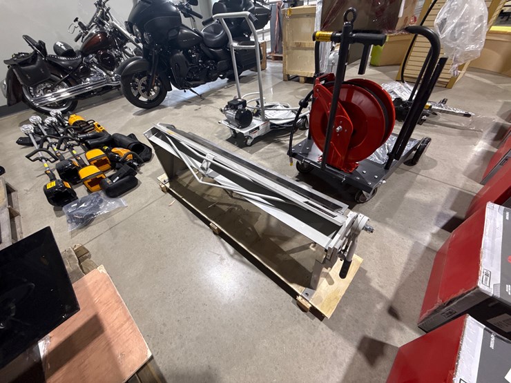 #28302-•-unused-klutch-48"-box-pan-inv#-28302-image-3