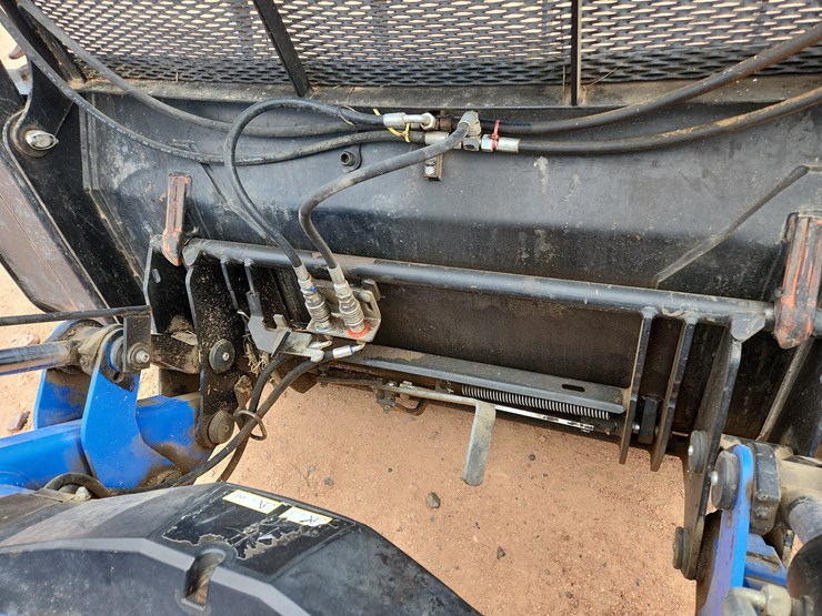 2010-new-holland-t7050-image-50