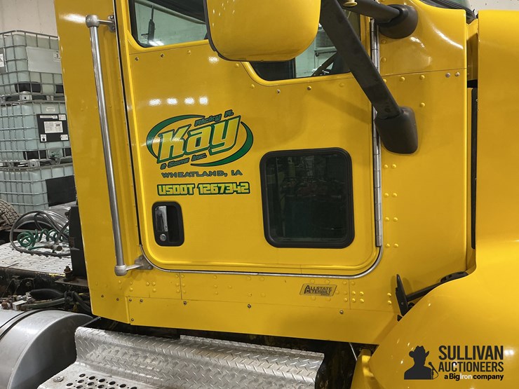 2012-kenworth-t660-image-16