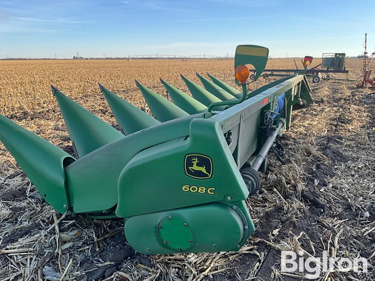 2014-john-deere-608c-image-8