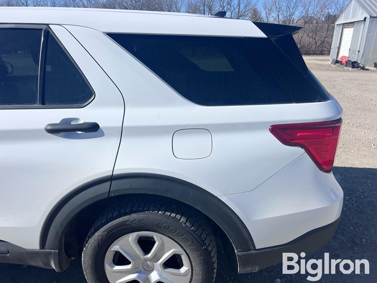 2022-ford-explorer-police-interceptor-image-9