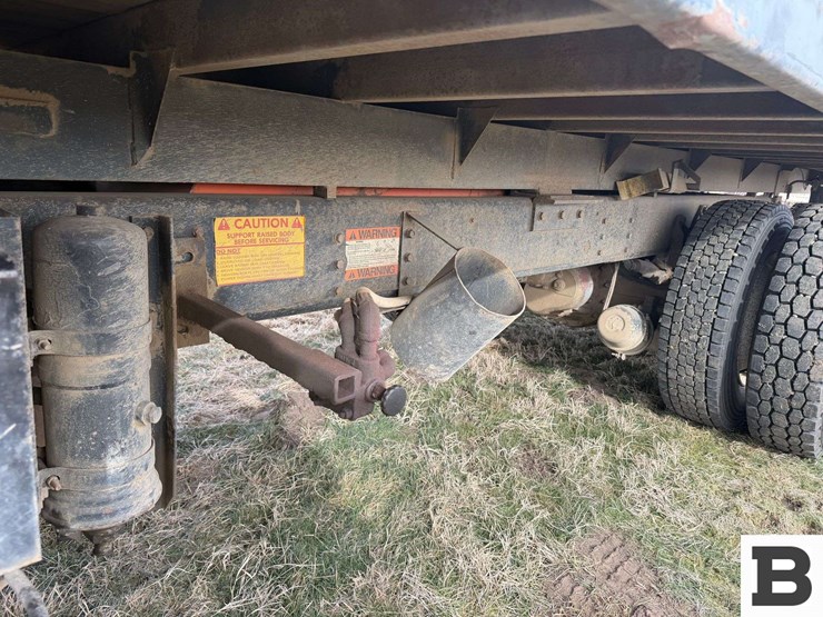 1985-international-s2300-image-27