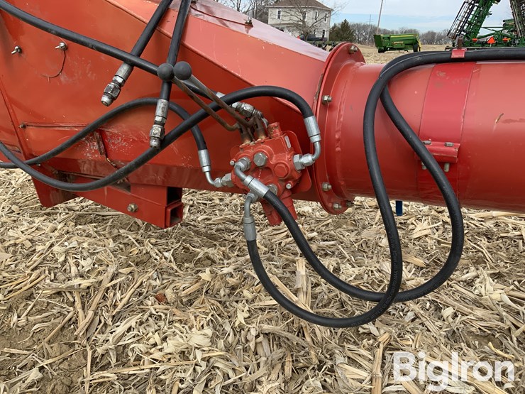 buhler-farm-king-y1385-image-10