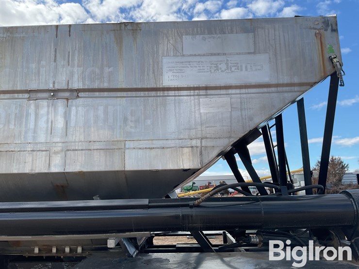 2001-magnolia-trailer-image-11