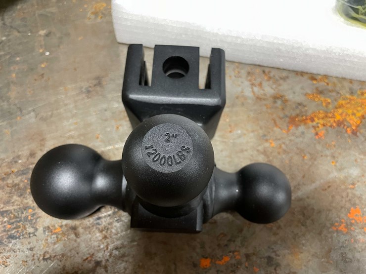 #2335-•-new-heavy-duty-trailer-hitch-(cw)-image-4