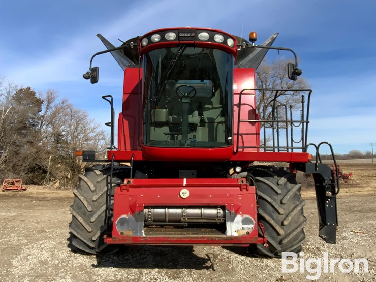 2010-case-ih-7088-image-2