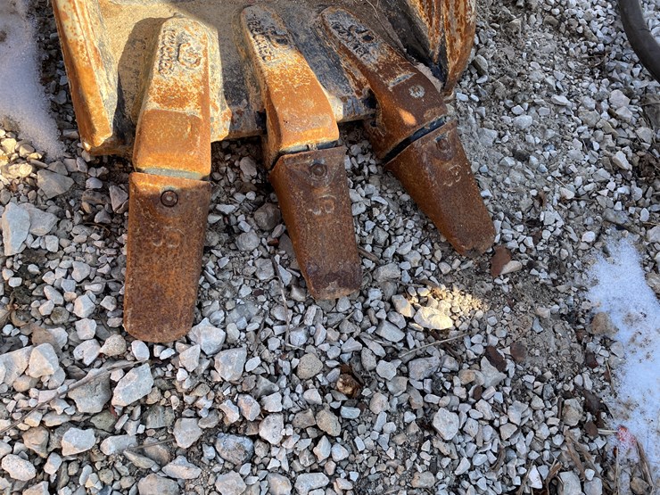 john-deere-12-image-2