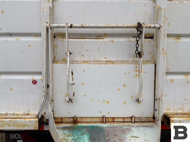 2001-international-9200-image-38