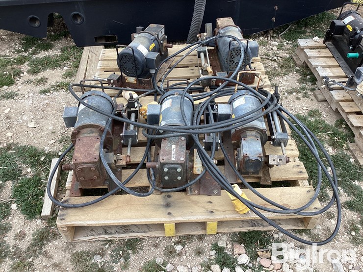 cds-john-blue-0162-chemigation-pumps-image-2