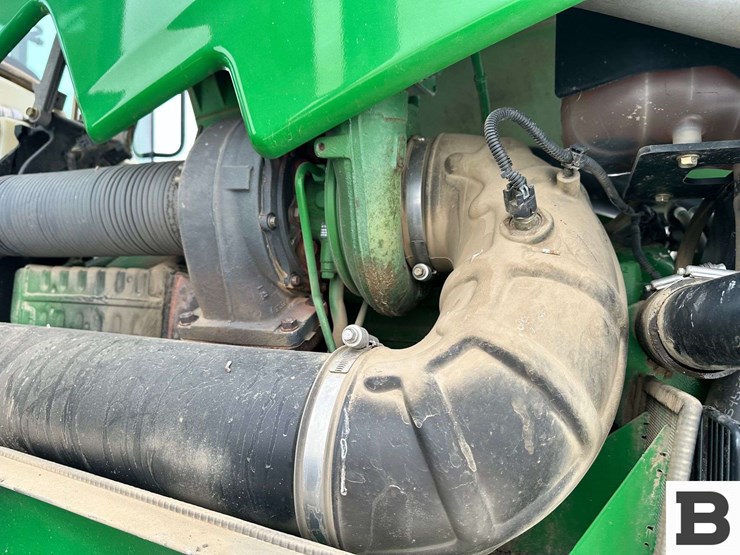 2011-john-deere-9530-image-27