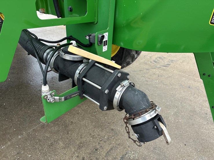 2015-john-deere-r4038-image-17