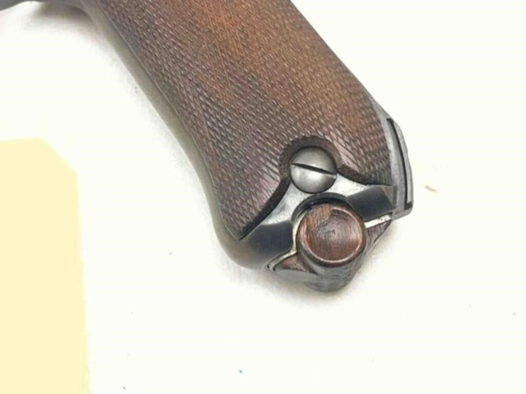 dwm-crown-luger-pistol-image-12