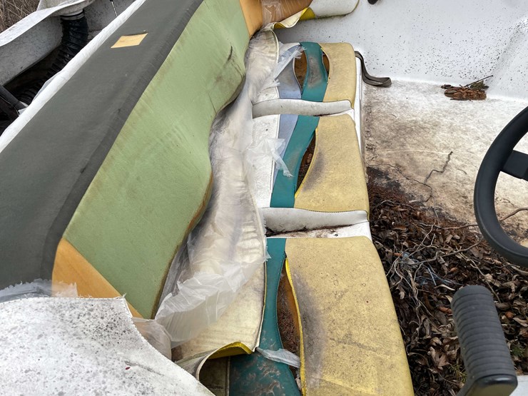 #1439-•-1998-fling-boat-with-trailer-(no-title)-(of)-image-38