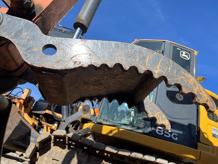 hitachi-zx30u-image-10