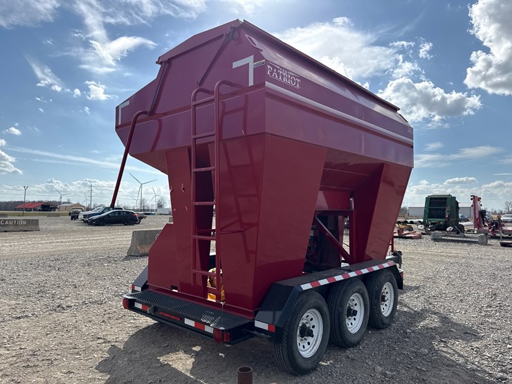 #5335-•-2022-patriot-245c-seed-tender-trailer-1m9p1f43xnm954125-&-34739-image-3