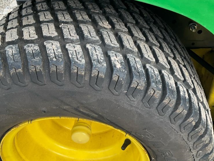 john-deere-x390-image-34