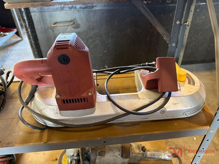 chicago-electric-portable-variable-speed-electric-band-saw-image-2