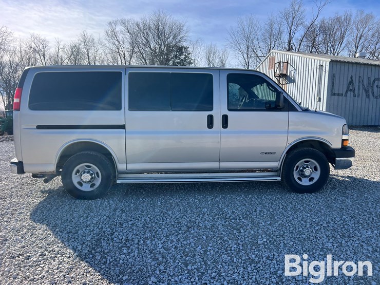 2006-chevrolet-express-g3500-image-4