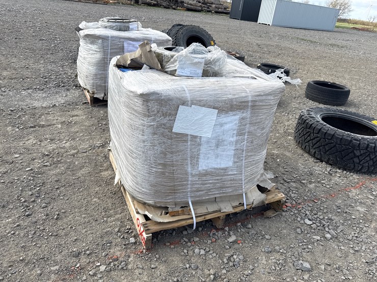 #37446-•-unused-18x15-mud-buggy-tires-inv#-37446-image-2