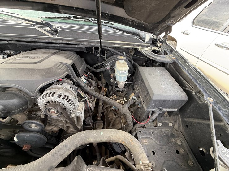 2014-chevrolet-tahoe-image-48