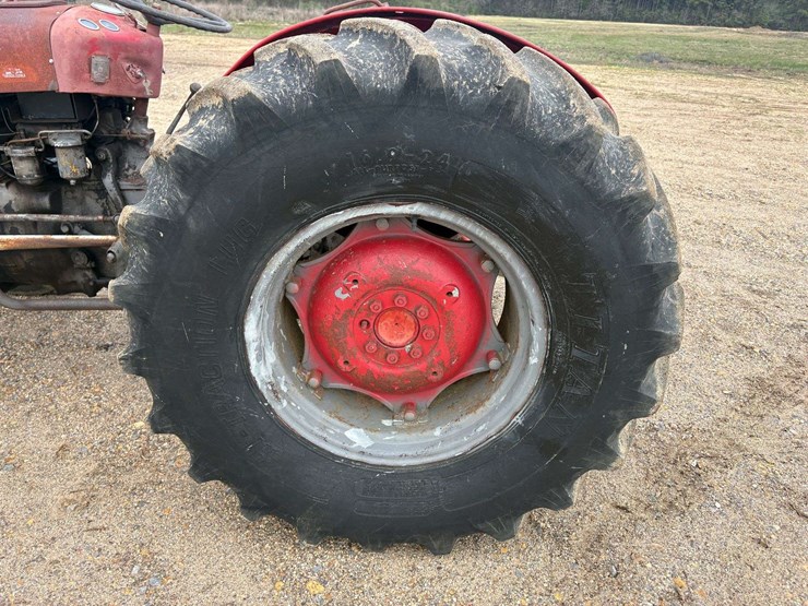 massey-ferguson-35-image-9