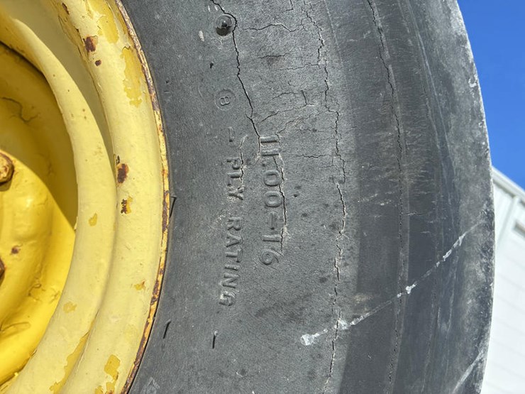 1984-john-deere-4650-image-39