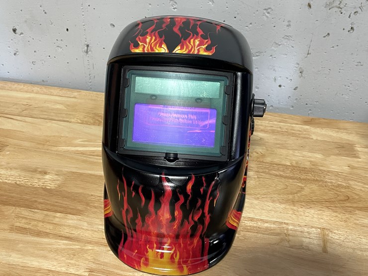 #2332-•-new-welding-helmet-(cw)-image-3