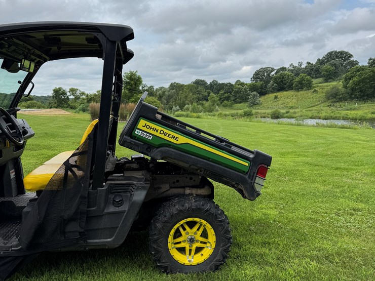 #1422-•-2022-john-deere-(ca)-image-13