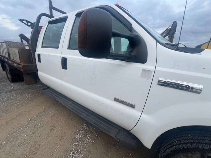 ford-f350-xlt-image-19