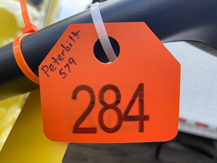 2017-peterbilt-579-image-2