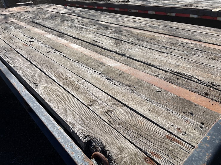 #6061-•-2004-redi-haul-12-ton-tandem-axle-flatbed-equipment-trailer-(has-wi-title)-image-16