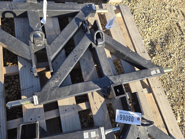 #8068-•-new-wolverine-quick-hitch-w/-2"-trailer-receiver-image-1