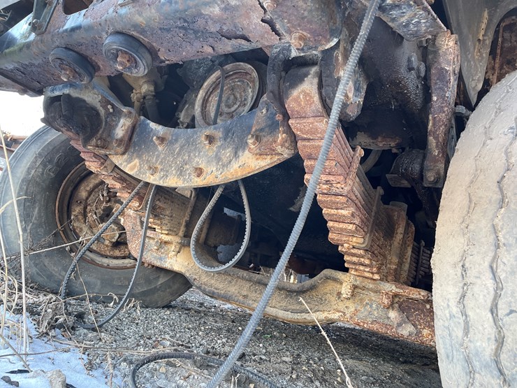 1993-mack-dm690s-image-9