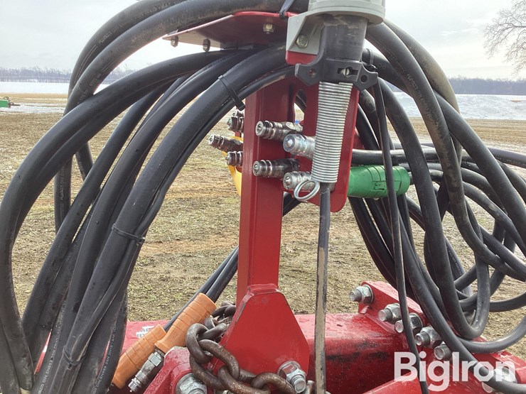 2022-case-ih-475-image-13