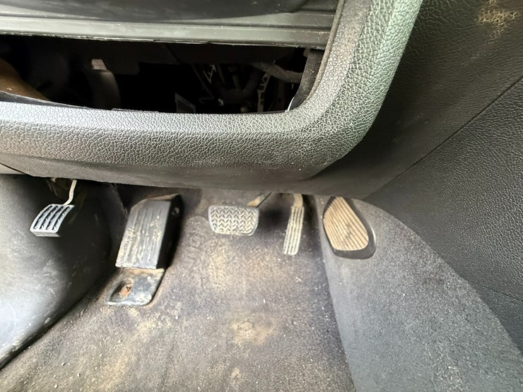 2012-buick-enclave-image-35